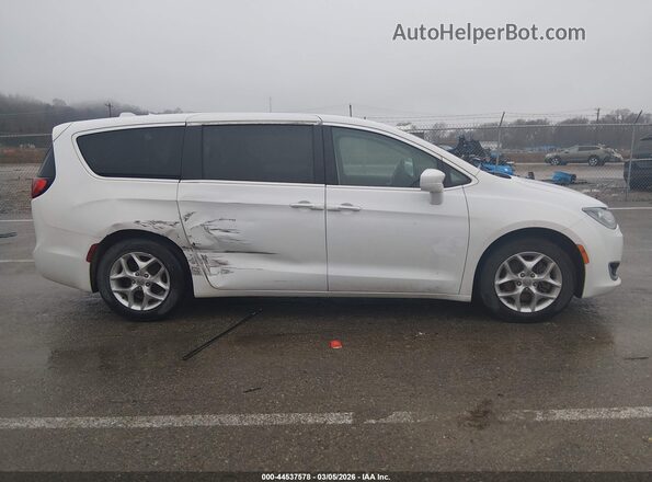 2C4RC1FG1KR738293 2019 CHRYSLER PACIFICA White 