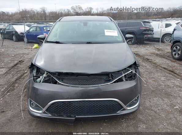 2C4RC1FG2JR175527 2018 CHRYSLER PACIFICA Gray Widok wnętrza z tyłu
