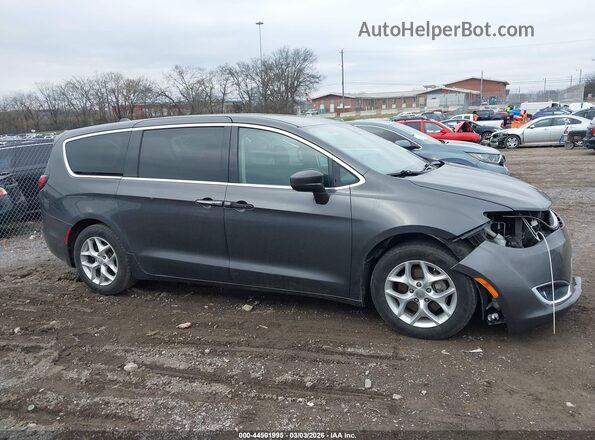 2C4RC1FG2JR175527 2018 CHRYSLER PACIFICA Gray Widok wnętrza 360 stopni