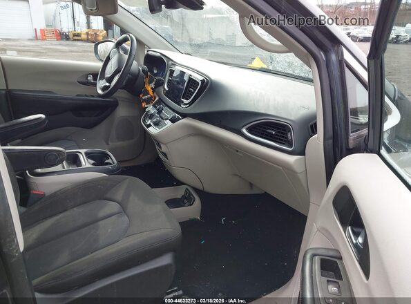 2C4RC1FG2LR135581 2020 CHRYSLER PACIFICA Blue Front interior view