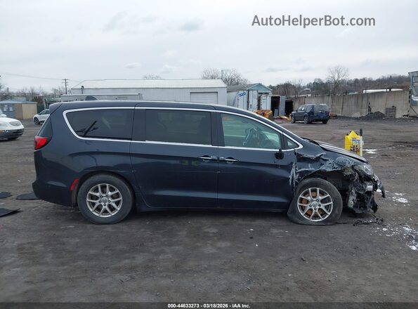 2C4RC1FG2LR135581 2020 CHRYSLER PACIFICA Blue Rear interior view