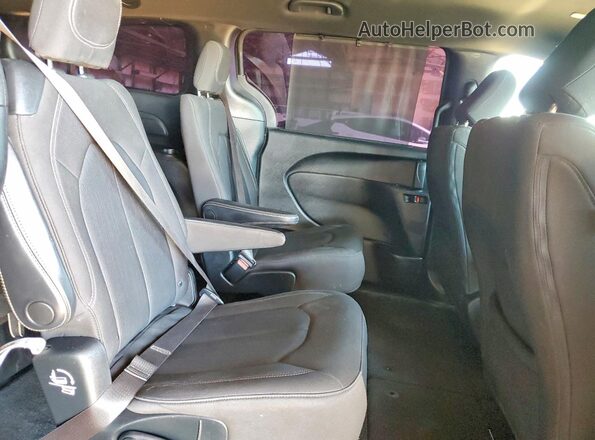 2C4RC1FG3LR147349 2020 CHRYSLER PACIFICA Black Rear interior view