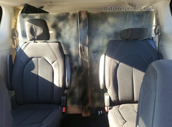 2C4RC1FG5KR505789 2019 CHRYSLER PACIFICA Gray Widok tylnych siedzeń