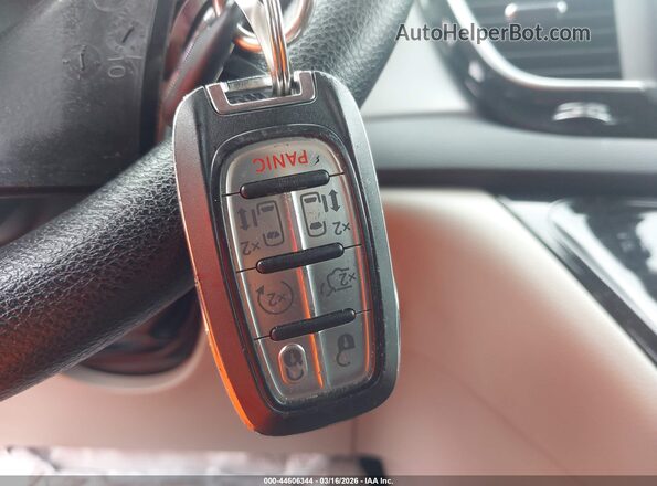 2C4RC1FG8LR266899 2020 CHRYSLER PACIFICA White Առջևի վահանակի տեսք