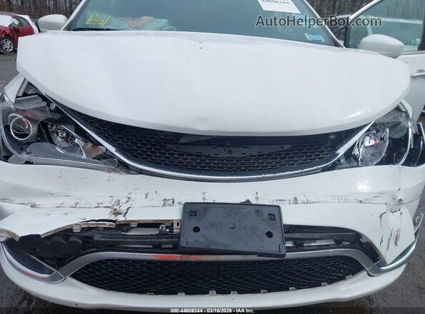 2C4RC1FG8LR266899 2020 CHRYSLER PACIFICA White Դիմացի տեսք