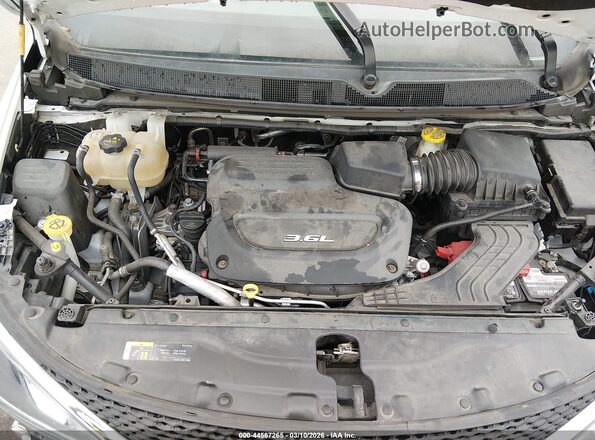 2C4RC1FG9JR187352 2018 CHRYSLER PACIFICA White Rear view