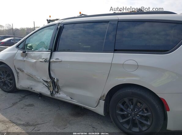 2C4RC1GG0MR503160 2021 CHRYSLER PACIFICA Cream Widok wnętrza z tyłu