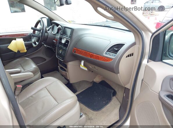 2C4RC1GG6GR158222 2016 CHRYSLER TOWN & COUNTRY Tan Widok wnętrza z przodu