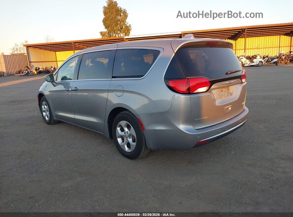 2C4RC1H70JR332968 2018 CHRYSLER PACIFICA Серебряный Задняя левая четверть