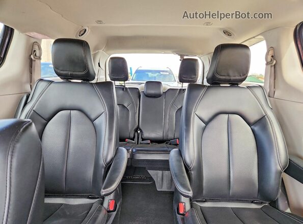 2C4RC1L77PR611690 2023 CHRYSLER PACIFICA Gray Widok tylnych siedzeń