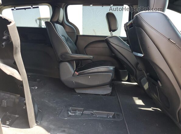2C4RC1S78MR548628 2021 CHRYSLER PACIFICA Black Rear interior view