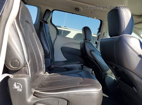 2C4RC3GG6MR554044 2021 CHRYSLER PACIFICA Black Rear interior view
