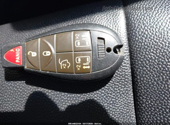2C4RDGCG2GR219555 2016 DODGE GRAND CARAVAN Gold Dashboard view