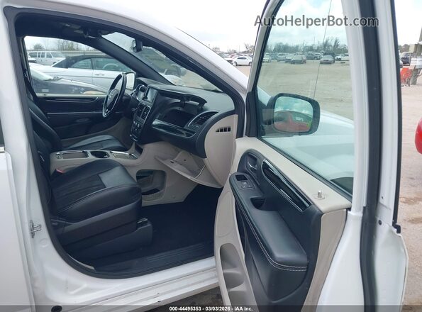 2C4RDGCG4LR194152 2020 DODGE GRAND CARAVAN White Front interior view