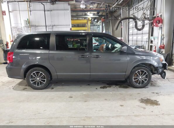 2C4RDGCG6JR137058 2018 DODGE GRAND CARAVAN Gray Vista interior trasera