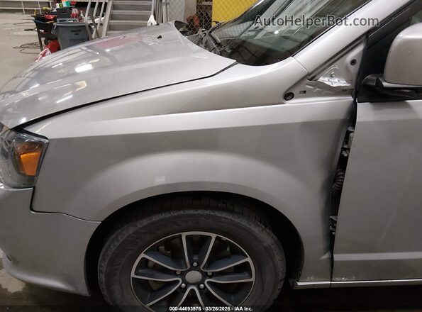 2C4RDGEG8JR195380 2018 DODGE GRAND CARAVAN Gray 