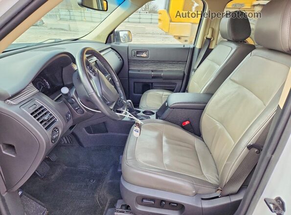 2FMHK6D83GBA08209 2016 FORD FLEX White Widok wnętrza z przodu