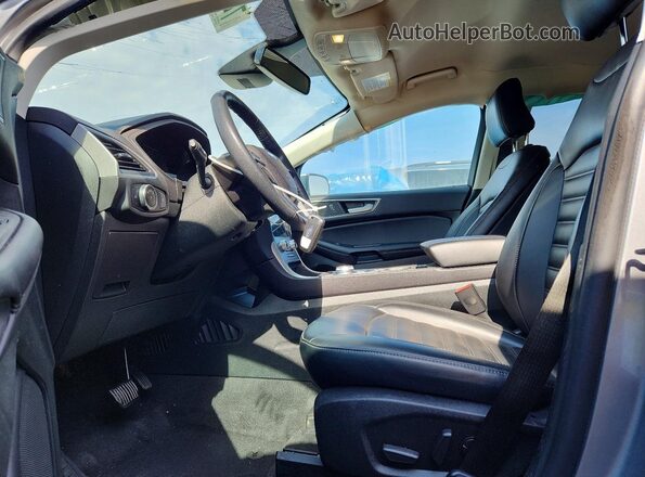 2FMPK4J92PBA59097 2023 FORD EDGE Silver Widok wnętrza z przodu
