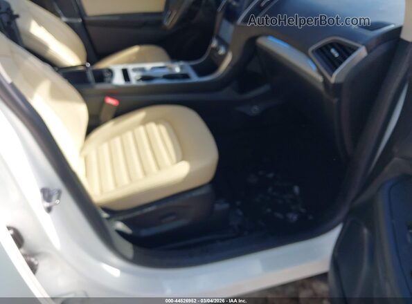 2FMPK4J9XNBA34719 2022 FORD EDGE Белый Вид салона спереди