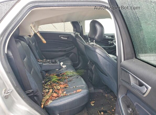 2FMPK4K90KBC67177 2019 FORD EDGE Silver Widok wnętrza z tyłu
