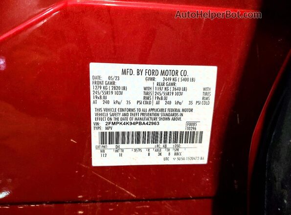 2FMPK4K94PBA42963 2023 FORD EDGE Red Widok naklejki z numerem VIN