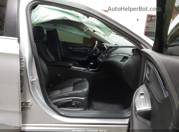 2G1115S32G9116010 2016 CHEVROLET IMPALA Серебряный Вид салона спереди