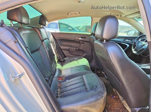 2G4GK5EX0G9155915 2016 BUICK REGAL Silver Vista de los asientos traseros
