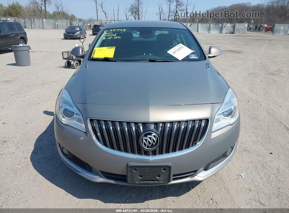 2G4GL5EX5H9191582 2017 BUICK REGAL Beige Rear interior view