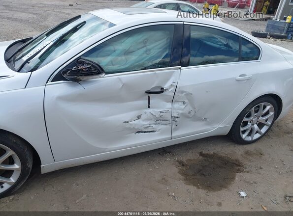 2G4GU5GX3H9181577 2017 BUICK REGAL White Front view