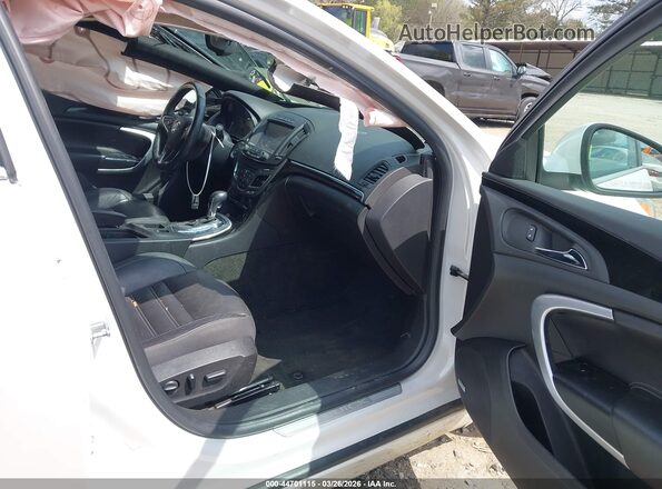 2G4GU5GX3H9181577 2017 BUICK REGAL White Front interior view