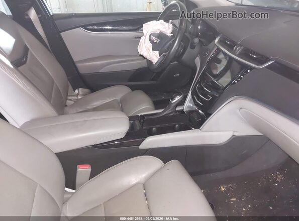 2G61P5S31H9135738 2017 CADILLAC XTS Black Вид салону спереду