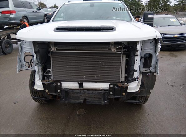 2GC1YLE7XN1238020 2022 CHEVROLET SILVERADO White Widok z przodu