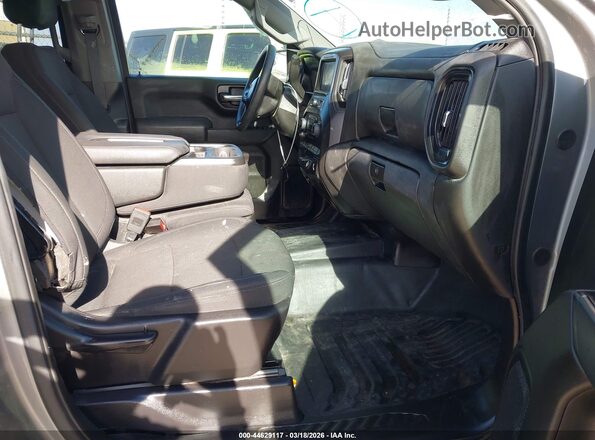 2GCUDAED4R1157555 2024 CHEVROLET SILVERADO Серый Вид салона спереди