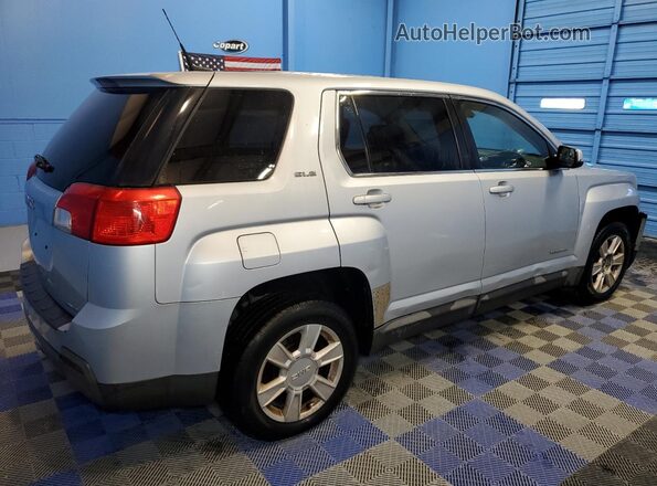 2GKFLREK3C6303841 2021 GMC TERRAIN Серебряный 