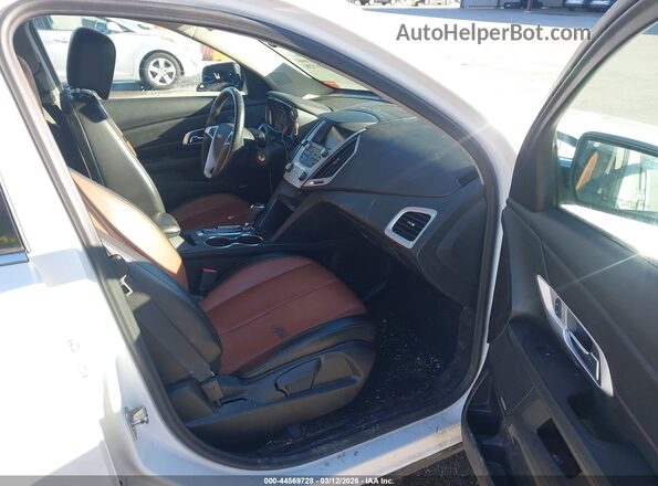 2GKFLUEK8H6138122 2017 GMC TERRAIN White Widok wnętrza z przodu
