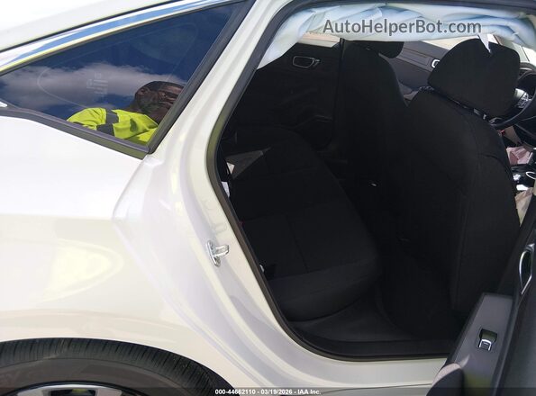 2HGFE2F20TH557010 2026 HONDA CIVIC White VIN կոդի պիտակի տեսք