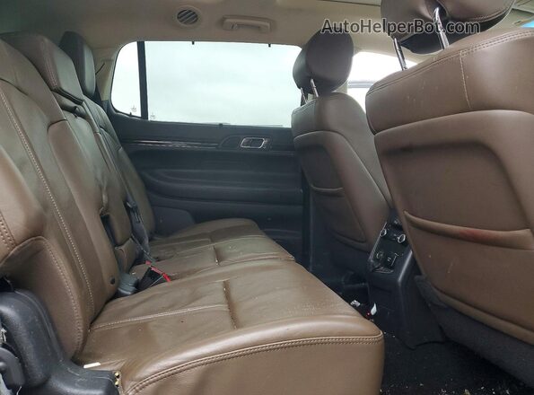 2LMHJ5AT1HBL00789 2017 LINCOLN MKT White Rear interior view