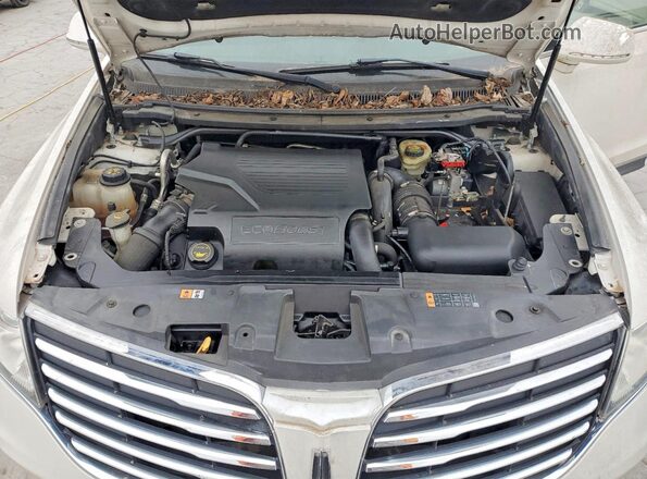 2LMHJ5AT1HBL00789 2017 LINCOLN MKT White Engine compartment view