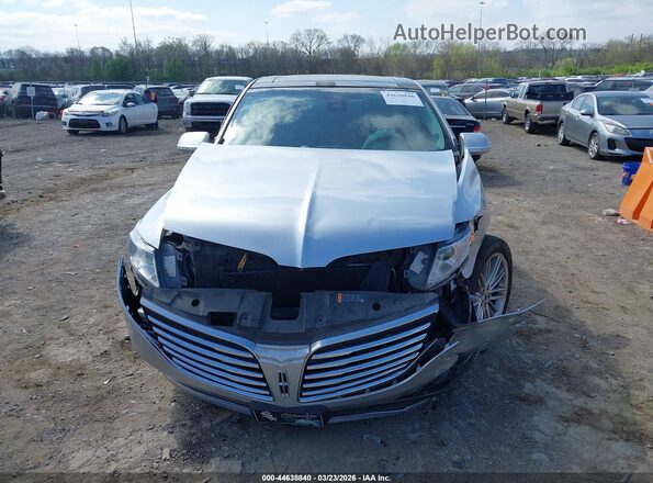2LMHJ5AT6JBL00857 2018 LINCOLN MKT Silver Вид панелі приладів