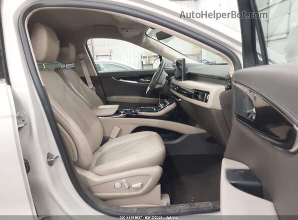 2LMPJ6J98NBL00869 2022 LINCOLN NAUTILUS Cream Vista interior delantera