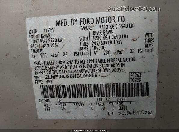 2LMPJ6J98NBL00869 2022 LINCOLN NAUTILUS Cream Vista del compartimento del motor
