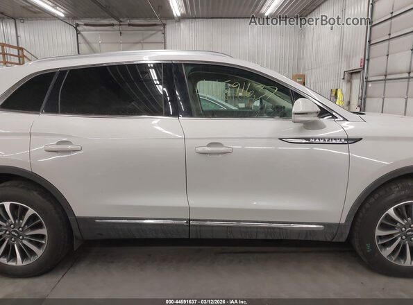 2LMPJ6J98NBL00869 2022 LINCOLN NAUTILUS Cream Vista interior de 360 grados