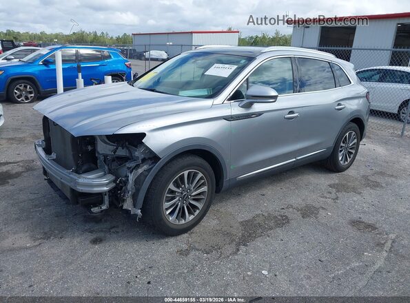 2LMPJ6K90MBL06887 2021 LINCOLN NAUTILUS Silver Vista tres cuartos delantera izquierda