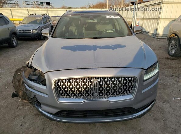 2LMPJ6K91NBL17253 2022 LINCOLN NAUTILUS Silver Widok z przodu