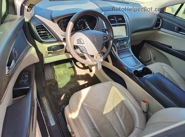 2LMPJ6KR3HBL24435 2017 LINCOLN MKX White Առջևի վահանակի տեսք