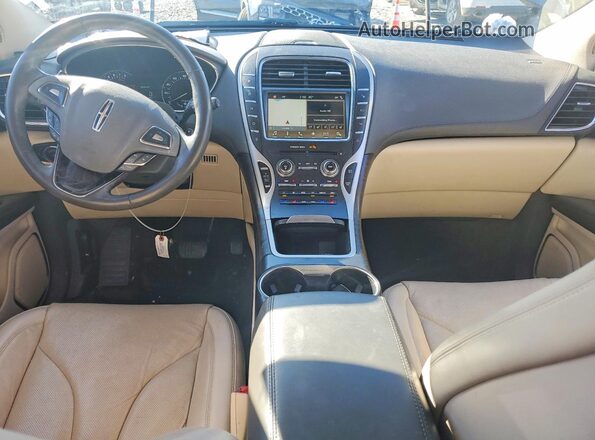 2LMPJ6LP0JBL34715 2018 LINCOLN MKX Blue Вид панелі приладів