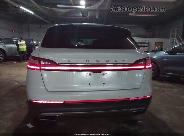 2LMPJ8J98PBL00739 2023 LINCOLN NAUTILUS White 
