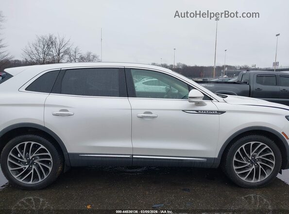 2LMPJ8L95KBL16838 2019 LINCOLN NAUTILUS Белый Вид задней части салона