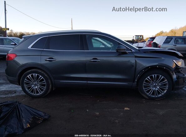 2LMPJ8LR2JBL13801 2018 LINCOLN MKX Gray Rear interior view