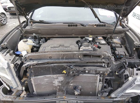 2LMPJ8LR2JBL13801 2018 LINCOLN MKX Gray Rear view